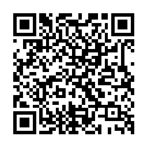 但是却并不代表他要对这个刚才伤害过自己的家伙有什么还态度二维码生成