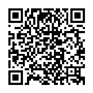 但是我不能肯定什么时候会有人在大街上将我的衣服突然扒下来二维码生成