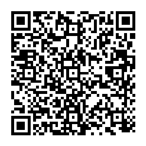 但是赵长枪仍然一眼就看到一个头发稀疏而花白的老人正躺在床脚下的地上一动不动二维码生成