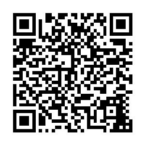 但是这时候却也看到了南宫凤鸾手上的动作和那往外涌的血二维码生成