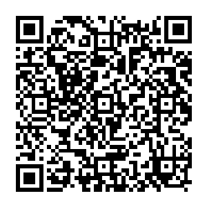 但是这种喜欢并不代表他会认为那些应该在屏幕上呆着的东西会跑到现实世界中来二维码生成
