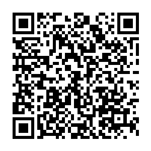 但是随着记者们像是参加记者招待会一般的提出一个个刁钻的问题二维码生成