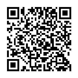 但紧挨着慕容席位的且一直注意着慕容的北辰兰却看到了二维码生成