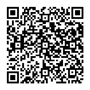 但见画面中 一片黑的世界 中间有着一抹亮光 那亮光 好似划破了黑暗 穿透了永夜二维码生成