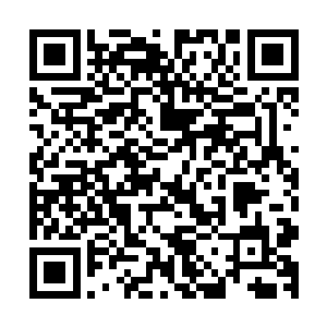 但那张白钻卡片真的比一座巨大冰山一样压的她们喘不过气来二维码生成