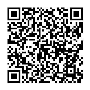 便是离得这般远的他感受到那雷霆之上所带着的力量也是心里不由得暗暗惊讶二维码生成