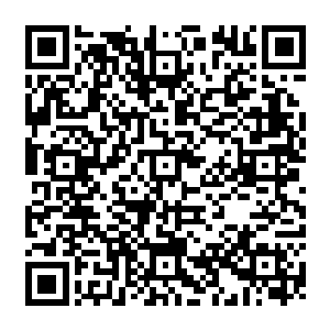 倒是夏云杰回头又看了一眼被众人众星拱月般簇拥着正准备往楼上包厢走的周久福二维码生成