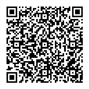 先前被梓箐偷袭杀掉的几个玩家纷纷在世界上爆出俏红颜的坐标……不过他们没说是被俏红颜那个贱人杀死的二维码生成