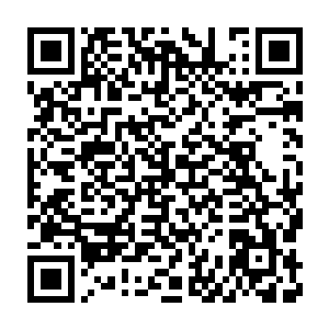 其实他们中也有很多人的确是帮着很多沾亲带故的人找到工作或是营生二维码生成