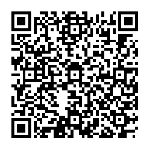 再加上长了一张不怒就威风八面一气就十面埋伏的大饼脸――谁站在他面前能不打怵二维码生成