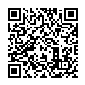 再把澹台璃之前给我的黑色令牌从储物戒里瞬移出来挂在手腕处二维码生成