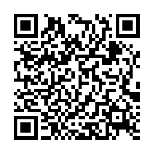 军医大的领导正在慷慨呈辞的介绍这个医疗直升机的项目二维码生成