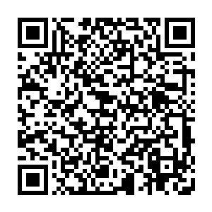 军队中配置的水晶遥感通讯装置和张铁骑士用的通讯戒指的原理是一样的二维码生成