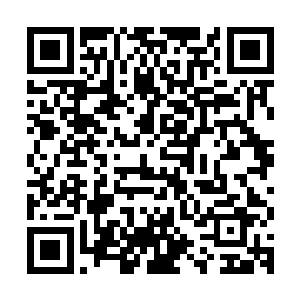 冷寒钰如玉修长又犯着艺术家优美弧度的手微微的抚了抚太阳穴二维码生成