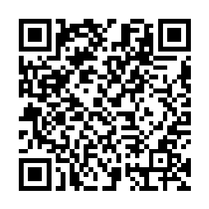 冷轩让对方把昨天中午一点钟左右的监控录像调了出来二维码生成