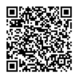 凌云的一双贼眼目不转睛的盯着林梦寒因为生气而剧烈起伏的胸脯二维码生成