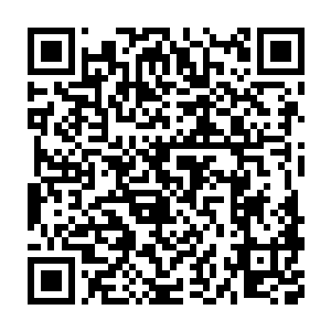 几百年前他们就用这种传统的短柄斧和弓箭对抗来自欧洲的殖民者二维码生成