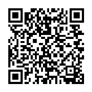 几经周折才得到的亲吻竟然被他们这帮混蛋给生生地破坏了二维码生成