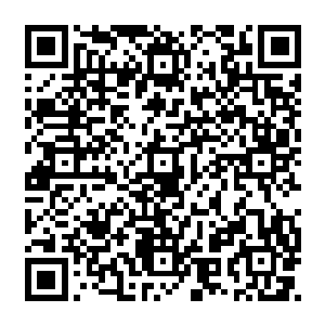 凯瑟琳更多依赖肢体语言的变化来传递情感――这也是百老汇舞台的特殊所导致的二维码生成