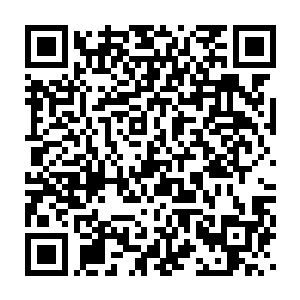 到是想起空间放打印机的桌子上还放着很厚的一摞没有用完的a4打印纸二维码生成