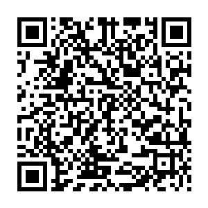 办公室主任的茅蓉以及地区计委副主任许继来以及古庆县法院院长罗汉章二维码生成