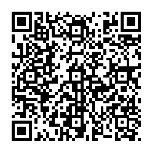 包括您扶着方副总走出门的那一幕……噢……对……还有你把她送到家门口时吻别的那一幕二维码生成