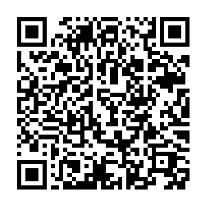 北斗帝驾在孟奇与流罗返回后似乎感应到了仙界天牢底部的残留气息二维码生成