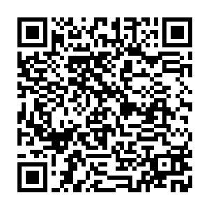 即便他当时已经很小心地找了这么一小块和整个儿宝山没怎么连在一起的黄金二维码生成