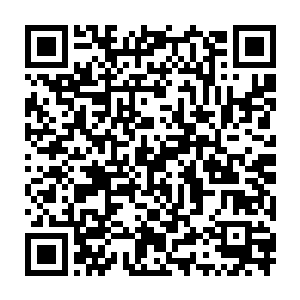 原本也同样冰冷的手却是在触碰到泪水的瞬间感受到了同样刺骨的冷二维码生成