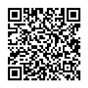 原来他竟然是用嘴巴硬生生的将两支射向面门的利箭给咬了下来二维码生成