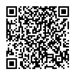 又很随意的从旁边的彤云散的鞍囊当中取出了一截竹筒打开了塞子递过来二维码生成