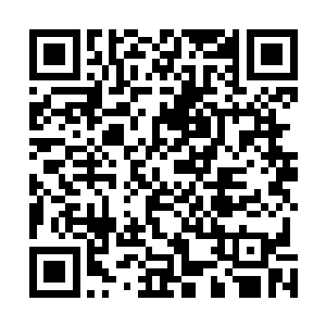 双方的经济差距在十五分钟的这段时间开始飞速的拉开了二维码生成