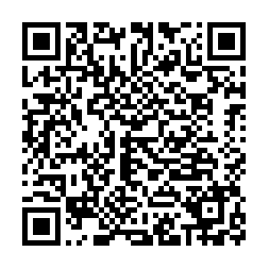 另外我这里有一本我自己修习阴阳之术的笔记你拿去没事就好好看看二维码生成