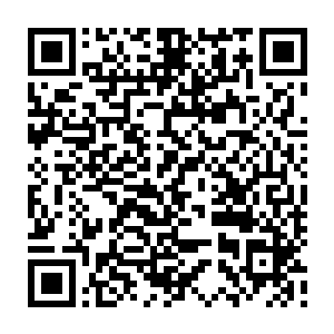只是沉闷的气氛以及沉稳有力的行动姿势让刘宇看得出来他们是训练有素的人二维码生成