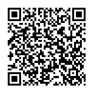 叫他开车来接自己和何彤彤回家顺便领着自己寻地方订做个纯木料的木桶二维码生成