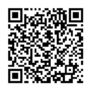 可光是这三张纸重叠的效果就呈现出两种完全不同的字帖二维码生成