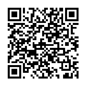 可就在他们往捷达轿车停靠的位置走了一半的距离二维码生成