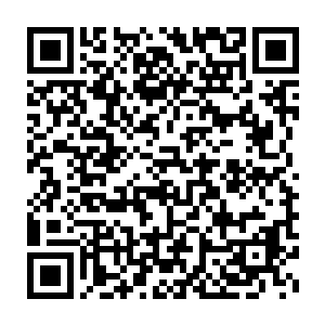 可怎么也没有想到玉简上竟然是曾经在石门上看到的弯弯曲曲的符号二维码生成