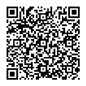 可是他们是绝对不愿别人当着他们的面说他们是因为钱财才接近别人……他们的口头禅是二维码生成