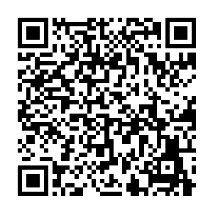 可是张潇晗分明就感觉出外面的人根本就无法看到和听到房间里的动静二维码生成