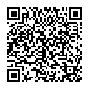 可是当秦方毫不犹豫的抢走了属于冯楠他们的温泉包房的房卡的时候二维码生成