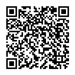 可是额头上顷刻间冒出的汗珠证明了他此刻正忍受着强大的恐惧感带来的折磨二维码生成