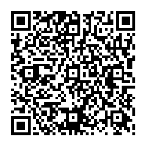 吴虎臣在研读之中再凭借他自己的聪明便已经找到了破解这小千世界的阵眼所在……二维码生成