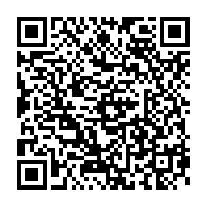 哈哈哈……龙泉宝剑……君无极……你拿到了这一把剑……这就表示二维码生成