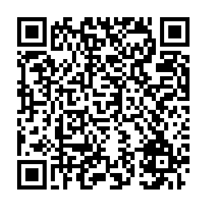 唐城就看到停泊在学校门口的一辆威风凛凛异常耀眼的加长版加斯莱斯二维码生成