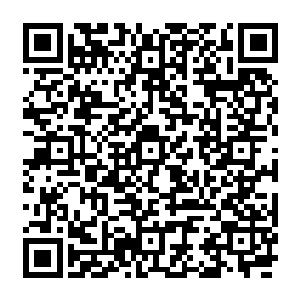 因为一直站在笔记本电脑前用聊天软件跟对方沟通的古丽莎已经获得了非常确切的消息二维码生成