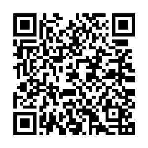 因为他发现走出监房的囚徒有些对他们有着明显的敌意和不信任二维码生成