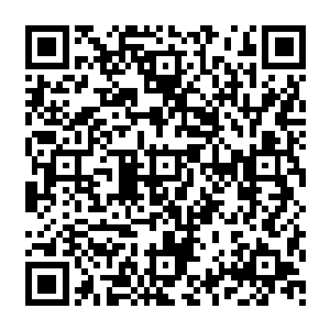因为他本能的觉得眼前的这个满脸都带着自信微笑的男人应该不会像是道上传言的那般凶残二维码生成