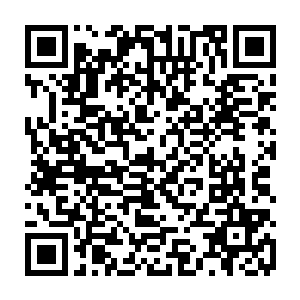 因为她的确是怕来不及早上的会议而去了一个较近却没去过的加油站加油……二维码生成