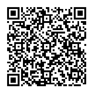 因为此刻站在我身边的若小伶已经不知道什么时候已经用手上的白绸缠住了他的脖子二维码生成